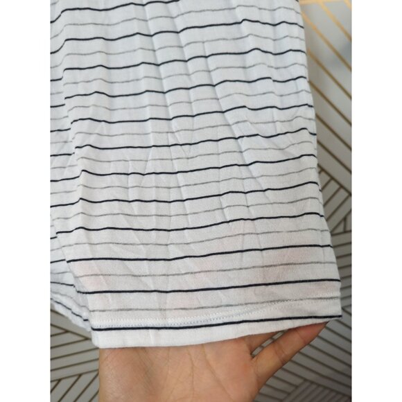 Vince Women's Striped V Neck S/S Pima Cotton T Shirt Casual Luxury White Size XS - Picture 3 of 5